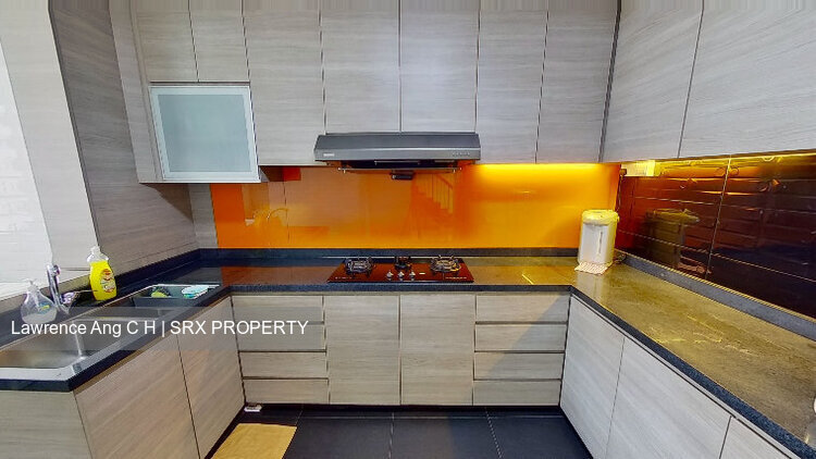 Bukit Batok Central thumbnail photo